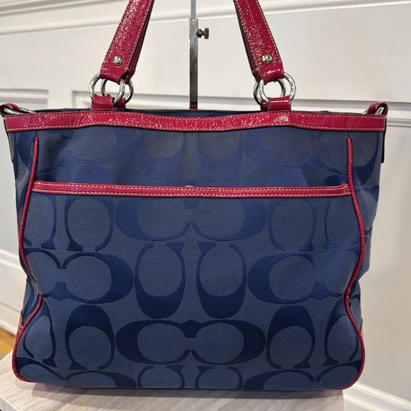 Coach Bag Laura Signature Canvas Tote - Picture 9 of 17